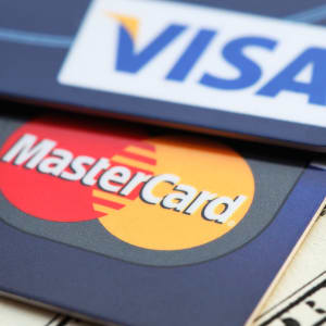 Thẻ ghi nợ Mastercard so với thẻ tín dụng để gửi tiền vào sòng bạc trực tuyến