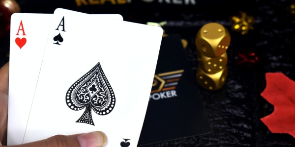 Chơi Poker - Chiến lược và mẹo hay nhất để mở rộng quy mô