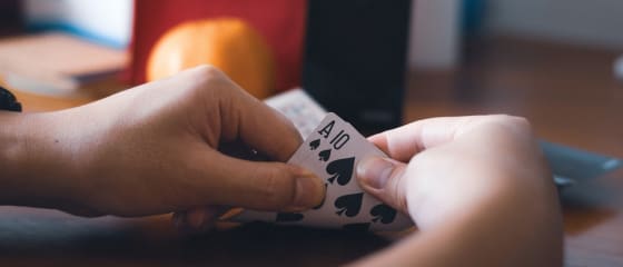 Hướng dẫn dành cho người mới bắt đầu chiến thắng tại Blackjack trong Sòng bạc trực tuyến