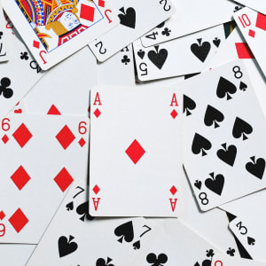 Chiến lược và kỹ thuật đếm bài trong Poker